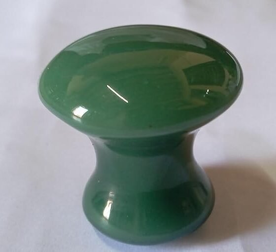 Green Jade Crystal Mushroom Gua Sha Massager Handmade Crystal Massager 1-2inche 1