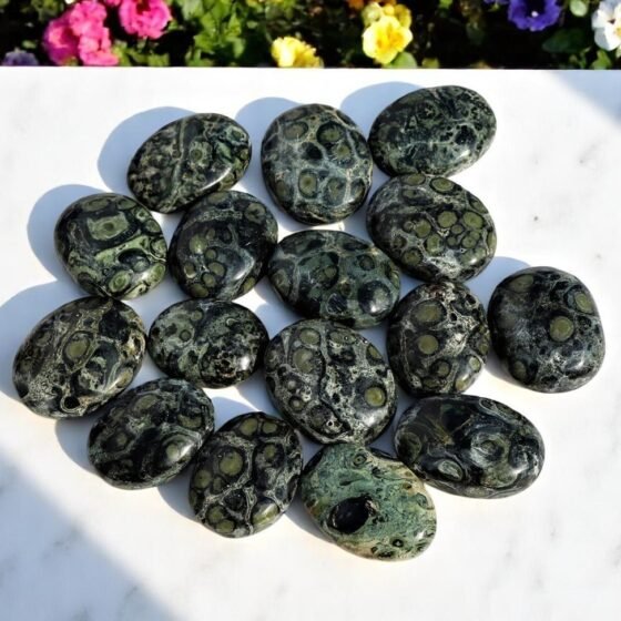 Set Of 10Pcs Mahogany Obsidian Crystal Palmstone Handmade Crystal Home Decor 2