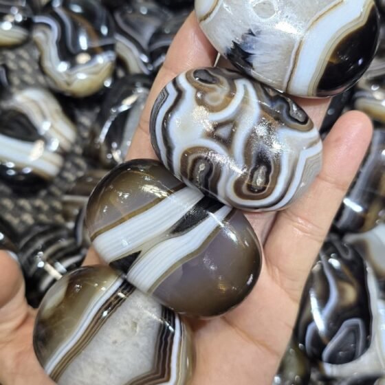 Set Of 2Pcs Sulemani Crystal Palmstone Handmade Crystal Home office Decor Stone 1