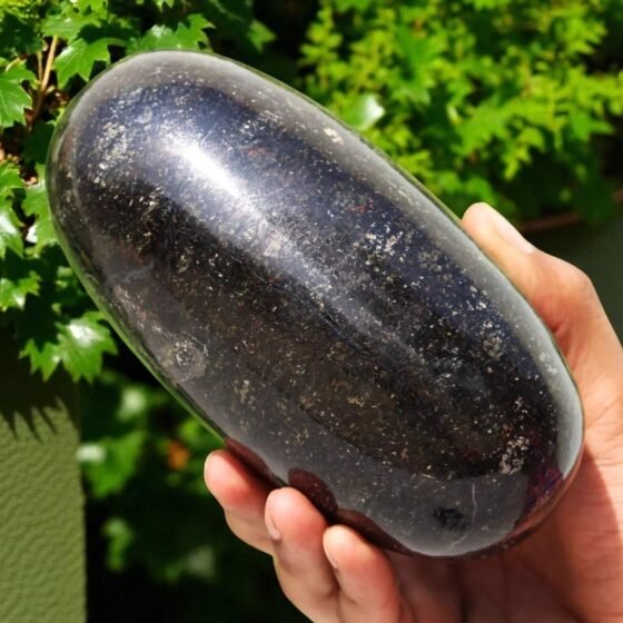 145MM Black Nuummite Crystal Lingam - Healing Energy Reiki Aura Stone 1