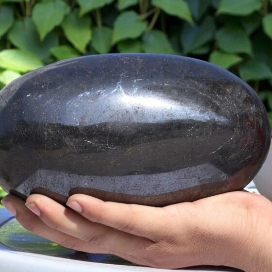Large 190mm Ilmenite Magnetite Crystal Lingam Healing Crystal Home Decorative 2