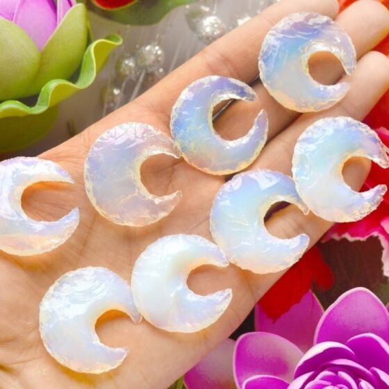 5Pcs Opalite Crystal Moons Crystal Carved Home Office Decorative Moons Gift 1
