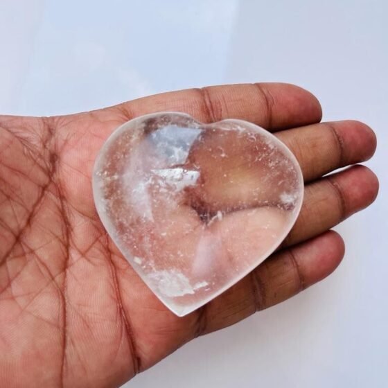 2Pcs Set Clear Quartz Crystal Heart Hand Carved Crystal Home Office Decorative 2